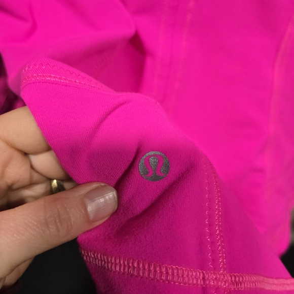 Lululemon Forme Jacket Cuffins *callout* - Picture 6 of 9